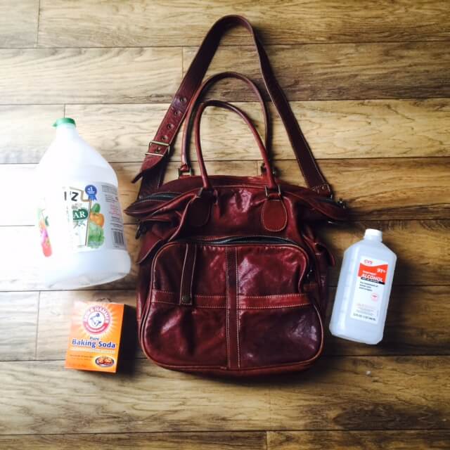 How to Get Rid of Damp Smell from Handbags
