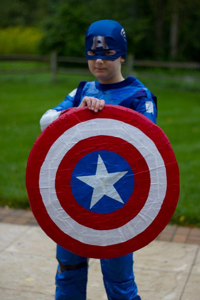 Amazing DIY Captain America Duct Tape Costume Made by an 11yo ...