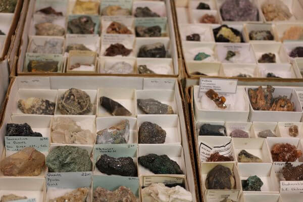 GEM O RAMA in Trona California GEM O RAMA in Trona California