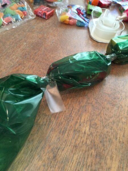 how to make a candy lei snake