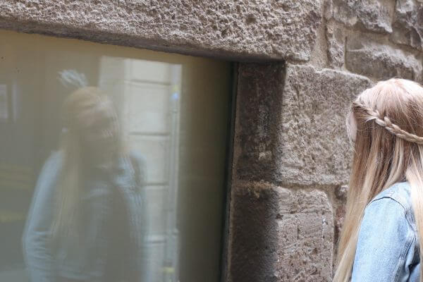 Medieval Mezuzah location spotted while touring Barcelona 